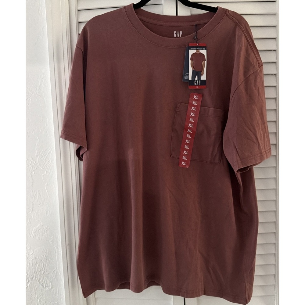 GAP Men's Red Pocket Shirt Size XL Super Soft Men's The Gap Causal T Shirt NWT